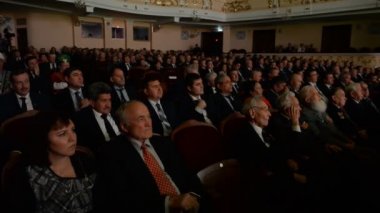 Başkurt tiyatro, Opera ve bale, Ufa koridorda seyirci