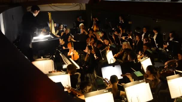 Orquesta Sinfónica en el Teatro Bashkir de Ópera y Ballet — Vídeos de Stock