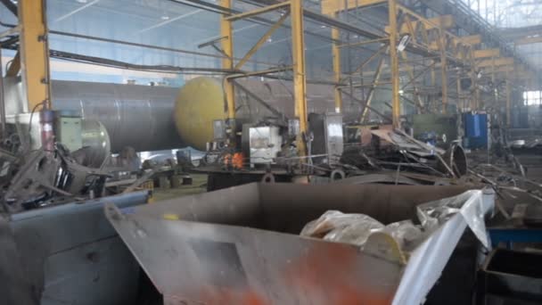 Vid den ryska metallbearbetning fabriken — Stockvideo