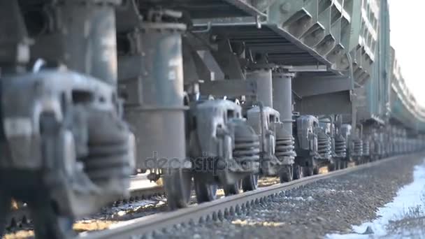 Close Par Rodas Carrinho Com Rodas Comboio Ferroviário Mercadorias — Vídeo de Stock