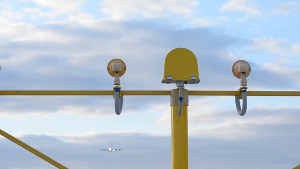 Start Landingslichten Landing Van Een Groot Vliegtuig Luchthaven — Stockvideo