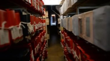 Tarihsel Arşiv deposunda.  