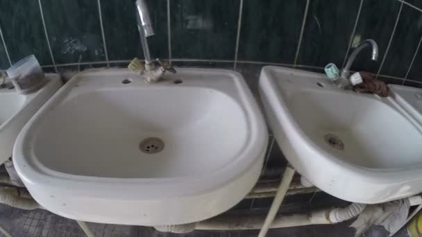 Old Rusty Washbasins One Row — Stock Video