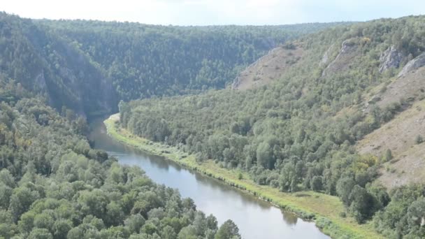 Flodens Flodslätt Stenar Sommar Kanyr Flodslätt Belaya Floden Bashkirien Ryssland — Stockvideo