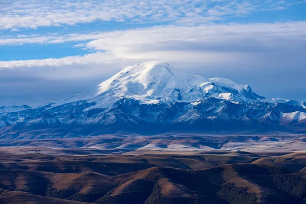 Bermamyt Yaylası Elbrus görünümünü