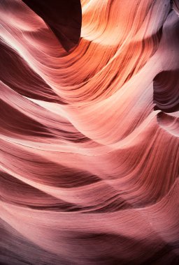 Güzel ışık ve alt antilop Kanyonu renkli kum kaya şekilleri