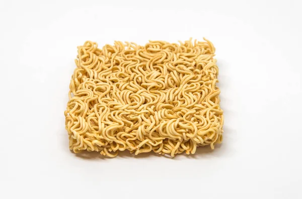 Isolated Instant Noodles pe fundal alb cu cale de tăiere — Fotografie, imagine de stoc
