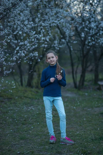 Young Woman Running Park — Stock Photo, Image