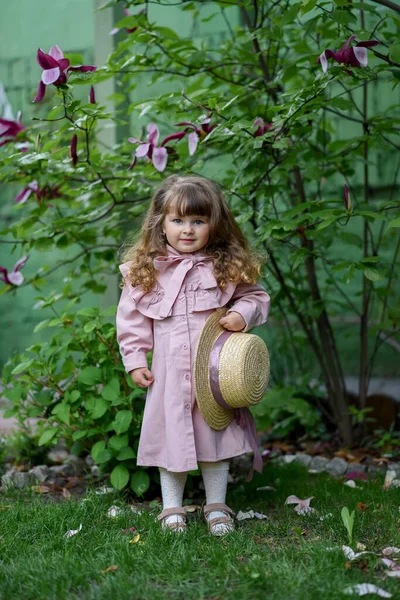 Little Girl Wearing Retro Dress Blooming Magnolia Tree — Stock Photo, Image