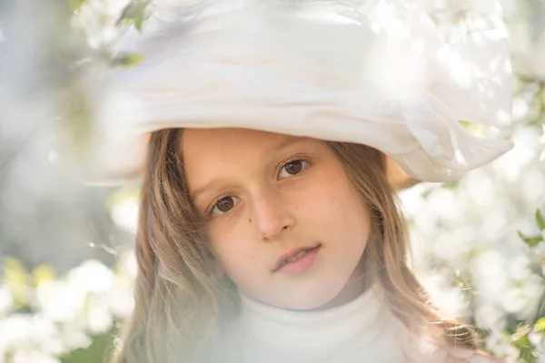 Retrato Niña Sombrero Retro —  Fotos de Stock