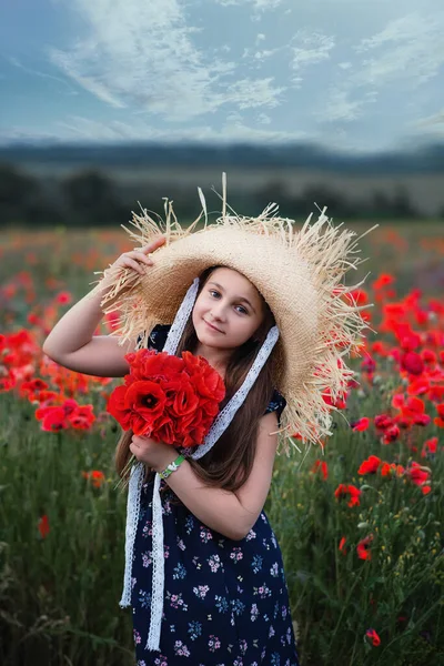 Beautiful Girl Plays Field Poppies Poppy Field Spring Flowers Girl — Stock Photo, Image
