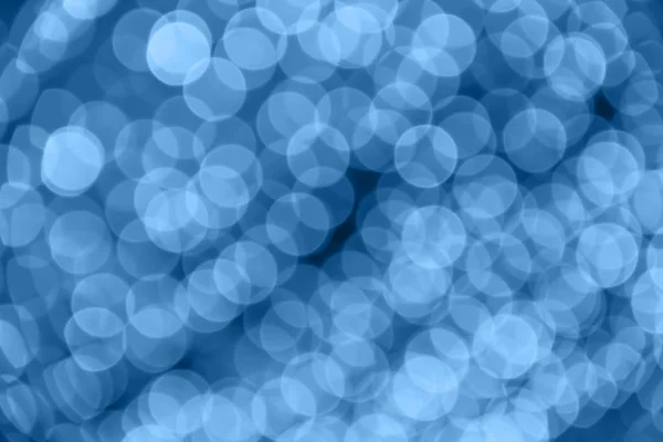 Абстрактно размытый синий фон с эффектом Бокэ. — стоковое фото