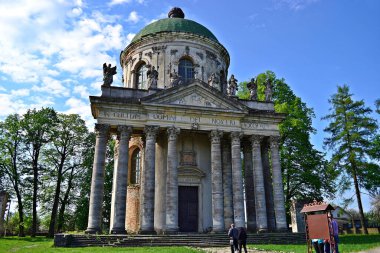 Ukrayna 'nın batısındaki Lviv Oblastı' ndaki Pidhirtsi köyünde yer alan kale..
