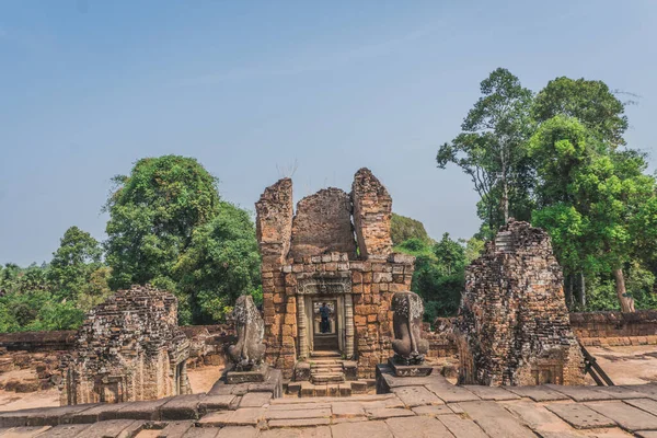 Το αρχαίο Angkor Wat καταστρέφει το Πανόραμα. Siem Reap, Καμπότζη — Φωτογραφία Αρχείου