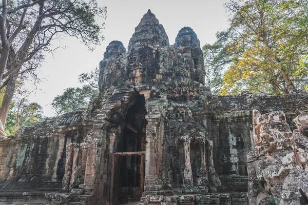 Forntida Angkor Wat Ruins Panorama. Siem Reap, Kambodja — Stockfoto