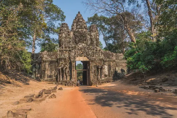 Het oude Angkor Wat ruïneert Panorama. Siem Reap, Cambodja — Stockfoto