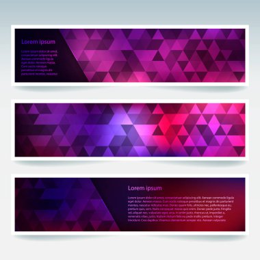 Arka plan afiş şablonlar kümesi. Poligonal arka plan ile modern vektör afiş