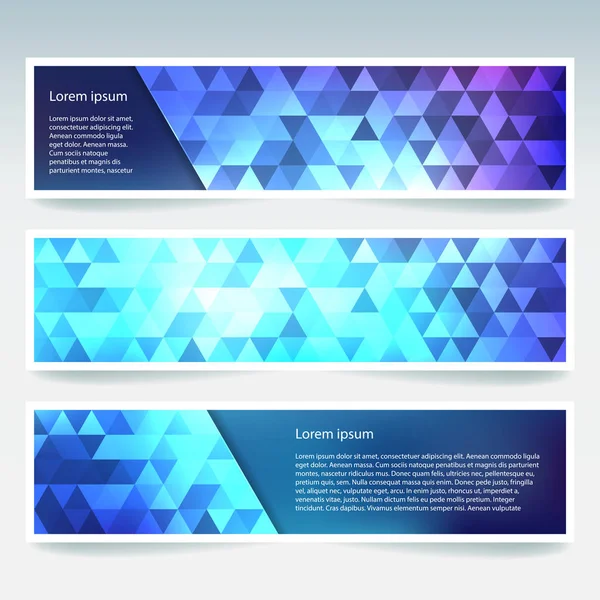 Набір шаблонів банерів з абстрактним тлом. Сучасні векторні банери з багатокутним тлом. Синій, фіолетовий, фіолетовий кольори . — стоковий вектор