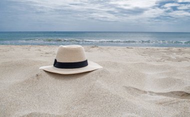 plaj şapka