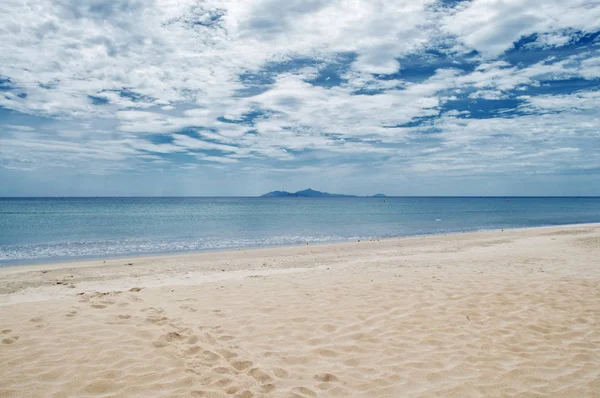 Paisagem de praia tropical Imagens De Bancos De Imagens Sem Royalties