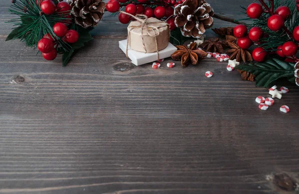 Decoraciones de Navidad en la mesa de la cocina de vacaciones —  Fotos de Stock