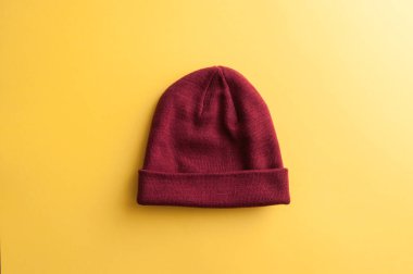 Kızıl kış şapkası