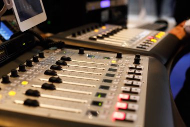 modern ses ekipman karıştırma ile Studio