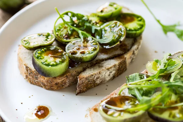 Tomates y Rocket Bruschetta —  Fotos de Stock