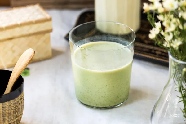 Matcha med hemmagjord Soymilk — Stockfoto