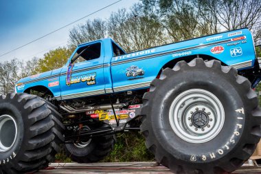 Betty Rv Park, Louisiana 'da ünlü bir off-road Ford aracı.
