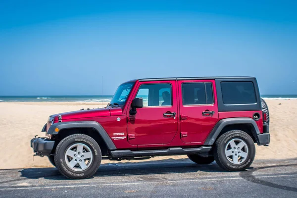 El famoso vehículo todoterreno Jeep en South Padre Island, Texas — Foto de Stock