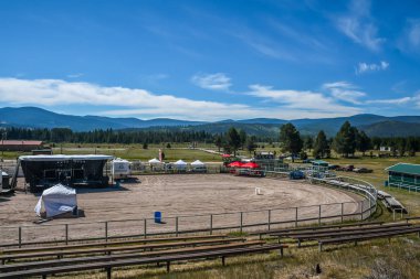 Lincoln, Montana 'da büyük bir Rev Mountain Araba ve Bisiklet Fuarı