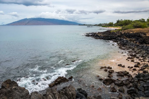 Великолепный вид на природный ландшафт в Мауи, Гавайи — стоковое фото