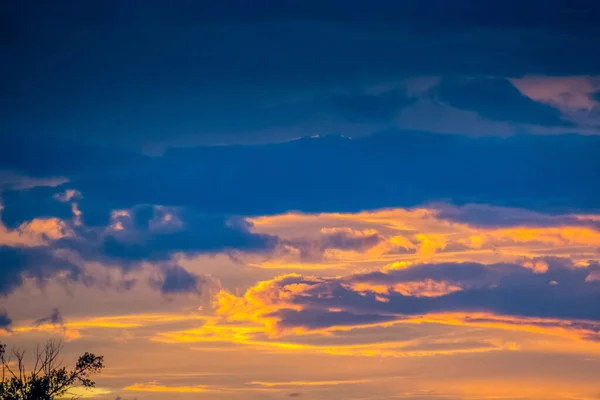 Tramonto Paesaggio Nuvoloso Colorato Crepuscolo Nella Contea Meagher — Foto Stock