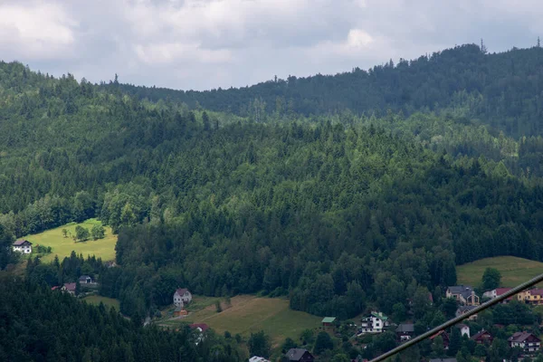 Hegyi tájkép tavasszal. — Stock Fotó