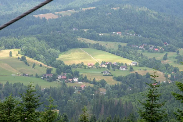 Berglandschaft im Frühling. — Stockfoto