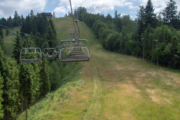 Wisla, Polonia, 28 giugno 2019: The Adam Malysz ski jumping hill in . — Foto Stock