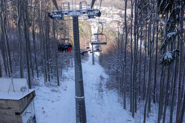 Ustroń, polen 08 februar 2020 winter in ustroń auf czantoria. — Stockfoto