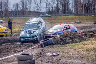 Gliwice, Polonya 10 Mart 2019 Wreck Race Silesia. Hurda araba yarışı.