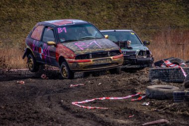 Gliwice, Polonya 10 Mart 2019 Wreck Race Silesia. Hurda araba yarışı.