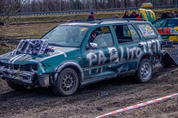 Gliwice, Polsko 10. března 2019 Wreck Race Silesia. Wreck car raci — Stock fotografie