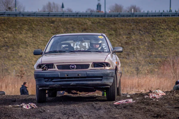 Gliwice, Polsko 10. března 2019 Wreck Race Silesia. Wreck car raci — Stock fotografie