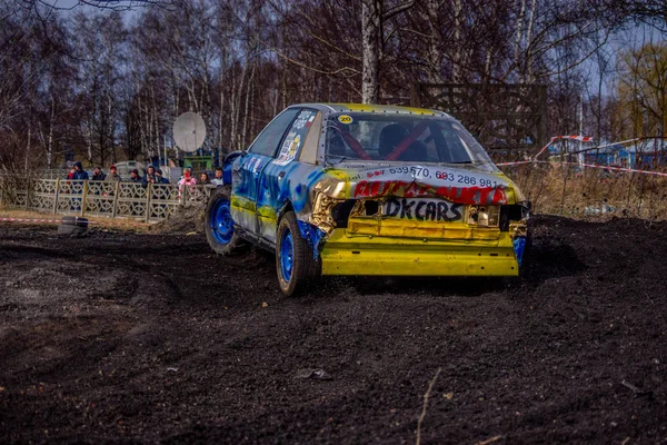 Gliwice, Polsko 10. března 2019 Wreck Race Silesia. Wreck car raci — Stock fotografie