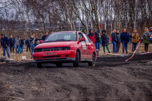 Gliwice, Polska 10 marca 2019 Wyścig Wrecki Śląsk. Wypadek samochodowy raci — Zdjęcie stockowe