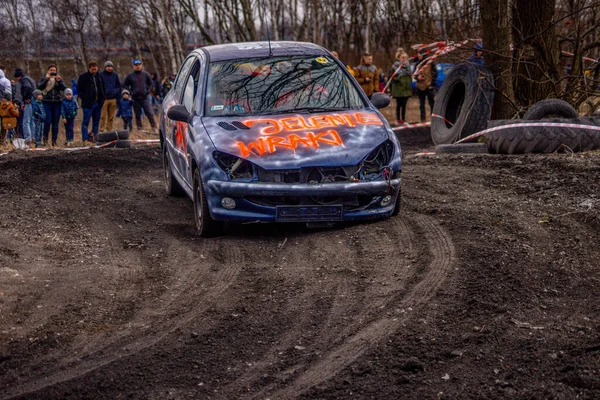 Gliwice, Polonia 10 marzo 2019 Wreck Race Silesia. Wreck raci coche —  Fotos de Stock