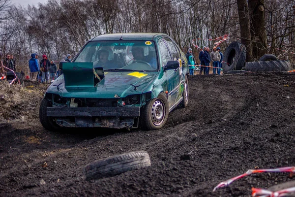 Gliwice, Polonia 10 marzo 2019 Wreck Race Silesia. Wreck raci coche — Foto de Stock
