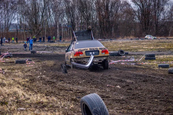 Gliwice, Polska 10 marca 2019 Wyścig Wrecki Śląsk. Wypadek samochodowy raci — Zdjęcie stockowe