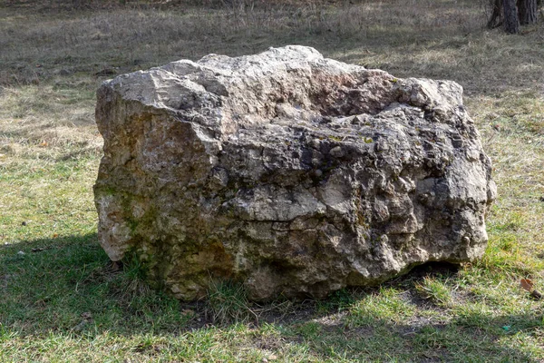 Gleboka Mağarası (Maszycka Mağarası) - Olkusz Upland 'daki Bedkowska Vadisi' nde bir mağara.