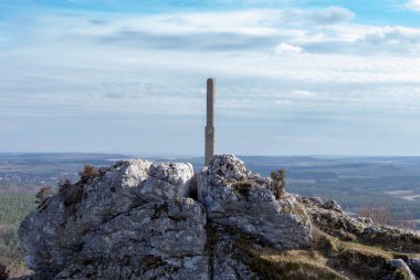 Gora Zborow (Berkowa Gra) - Iskie Voyvoda 'nın Podlesice köyünde kayalık bir tepe. Peyzaj