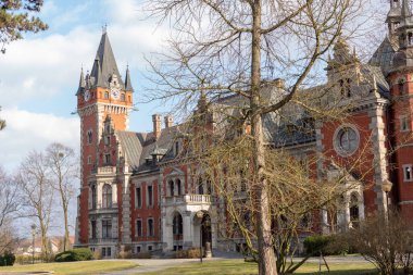 Plawniowice Polonya 08 Mart 2020. Plawniowice Park 'taki saray ve park kompleksi